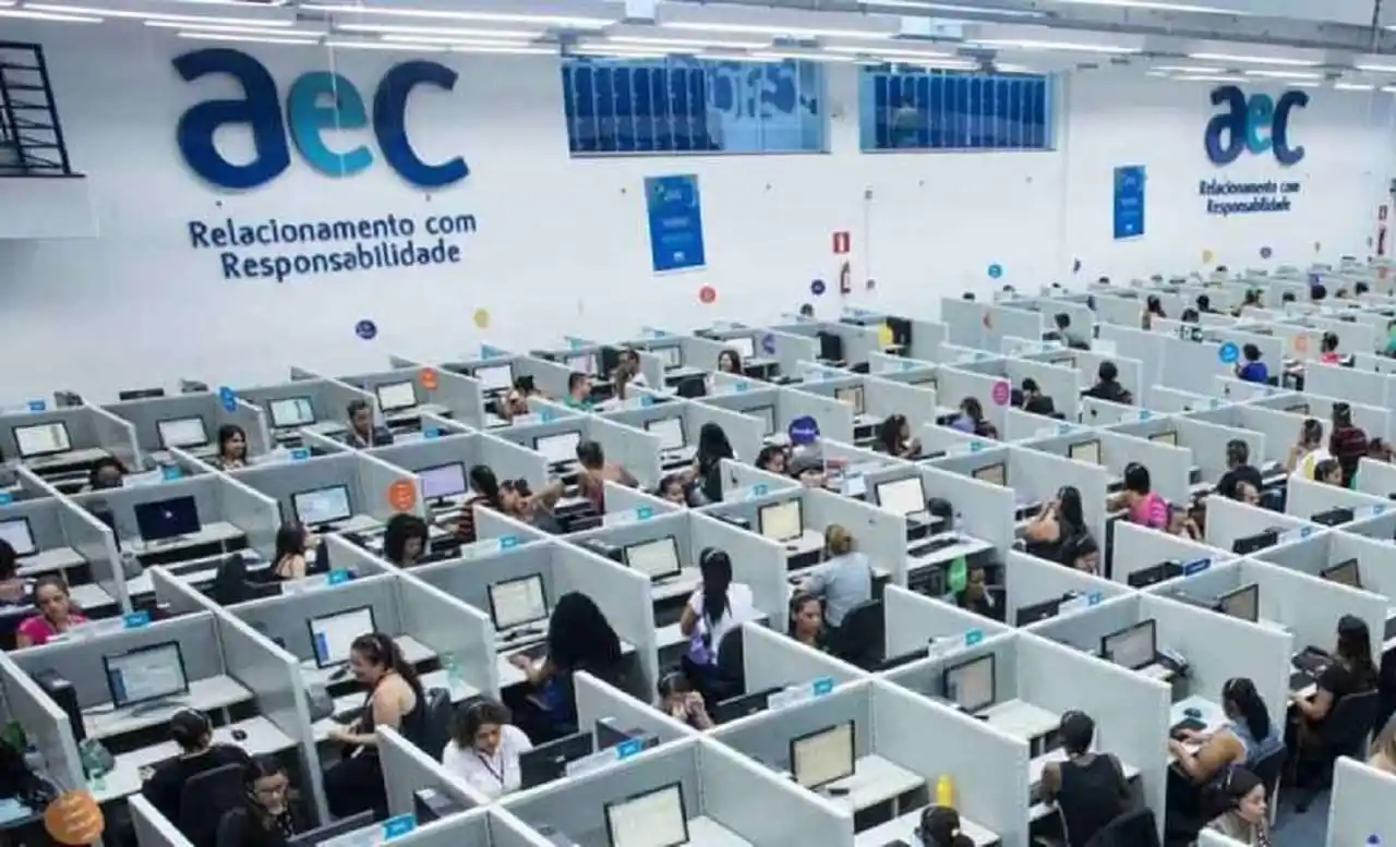 AeC anuncia 150 vagas para contratação imediata e mais 900 até o